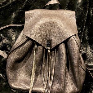 Women’s leather everyday backpack